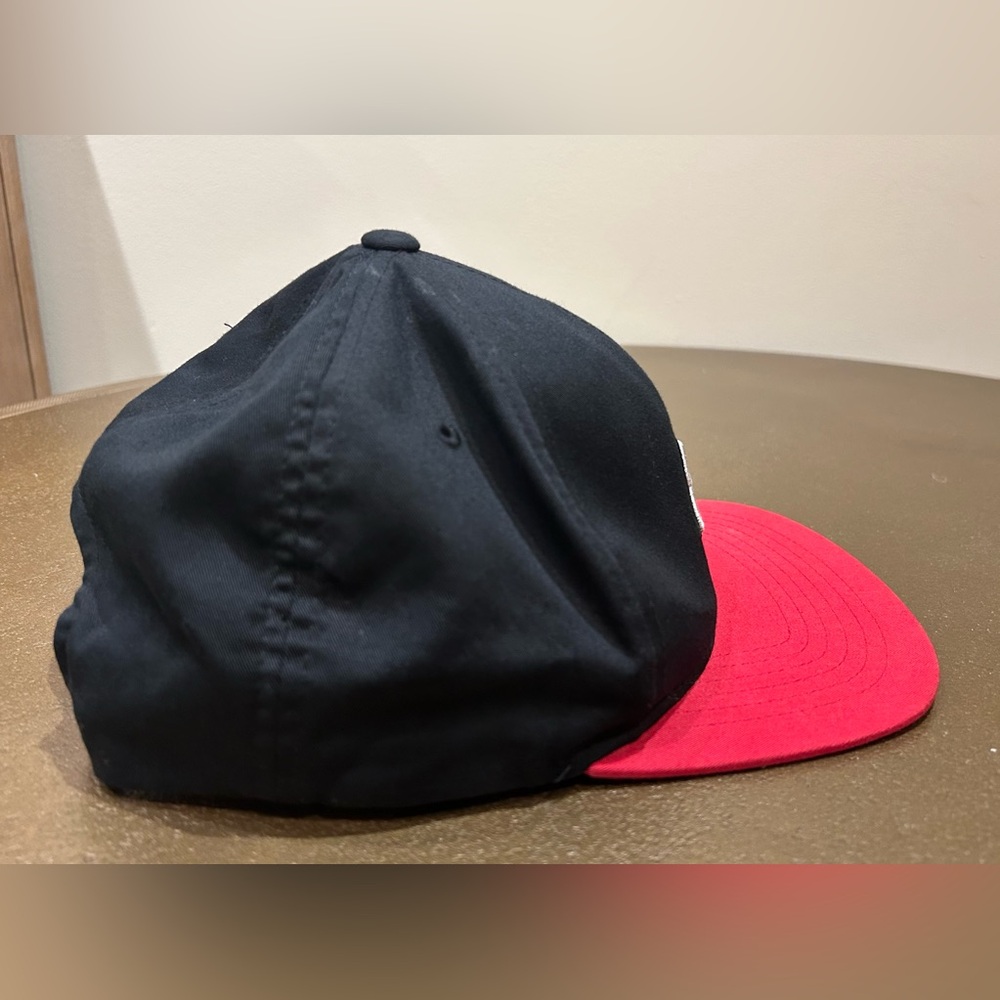 Fox Racing OSFA SnapBack Adjustable Hat Black & Red, Please Read - Picture 4 of 11